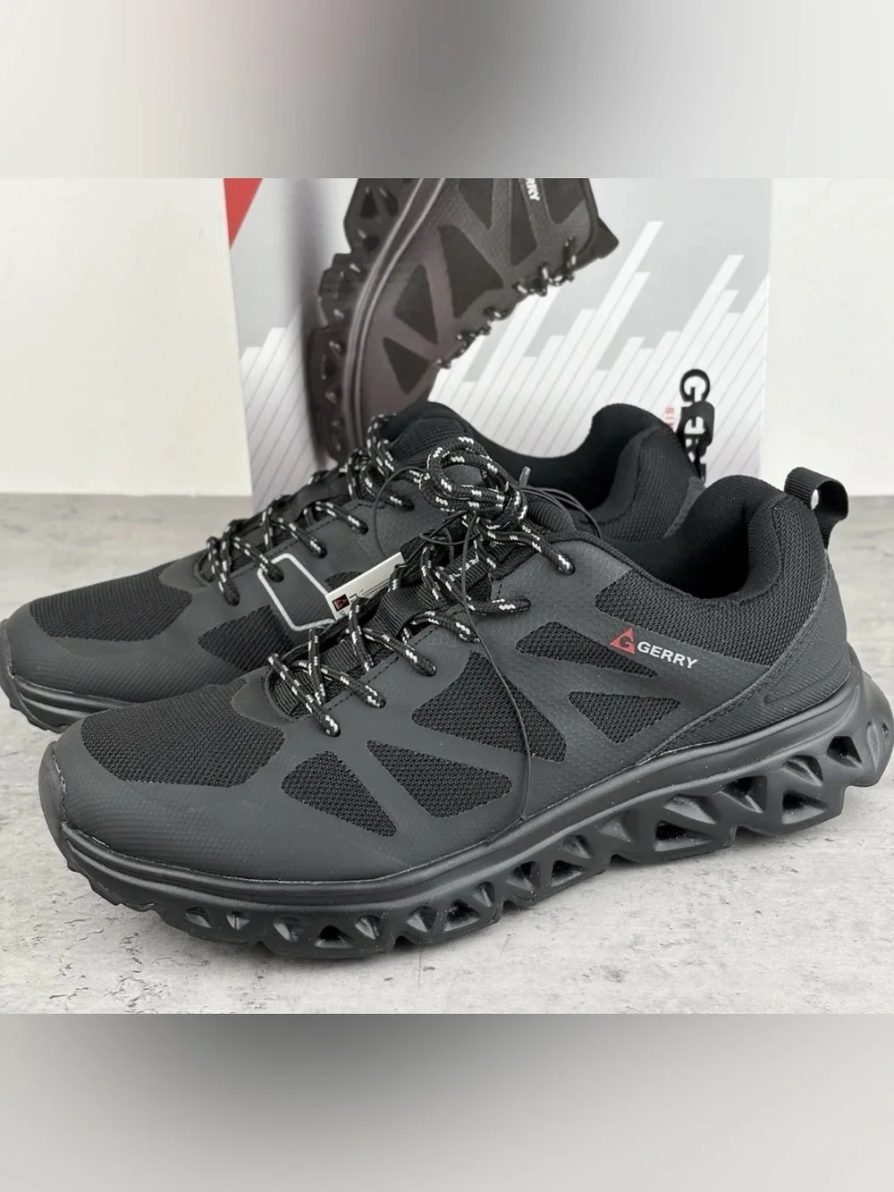 NEW Gerry Men's Speed Trail Lace-Up Shoes Black‎ Size 9 New In Box